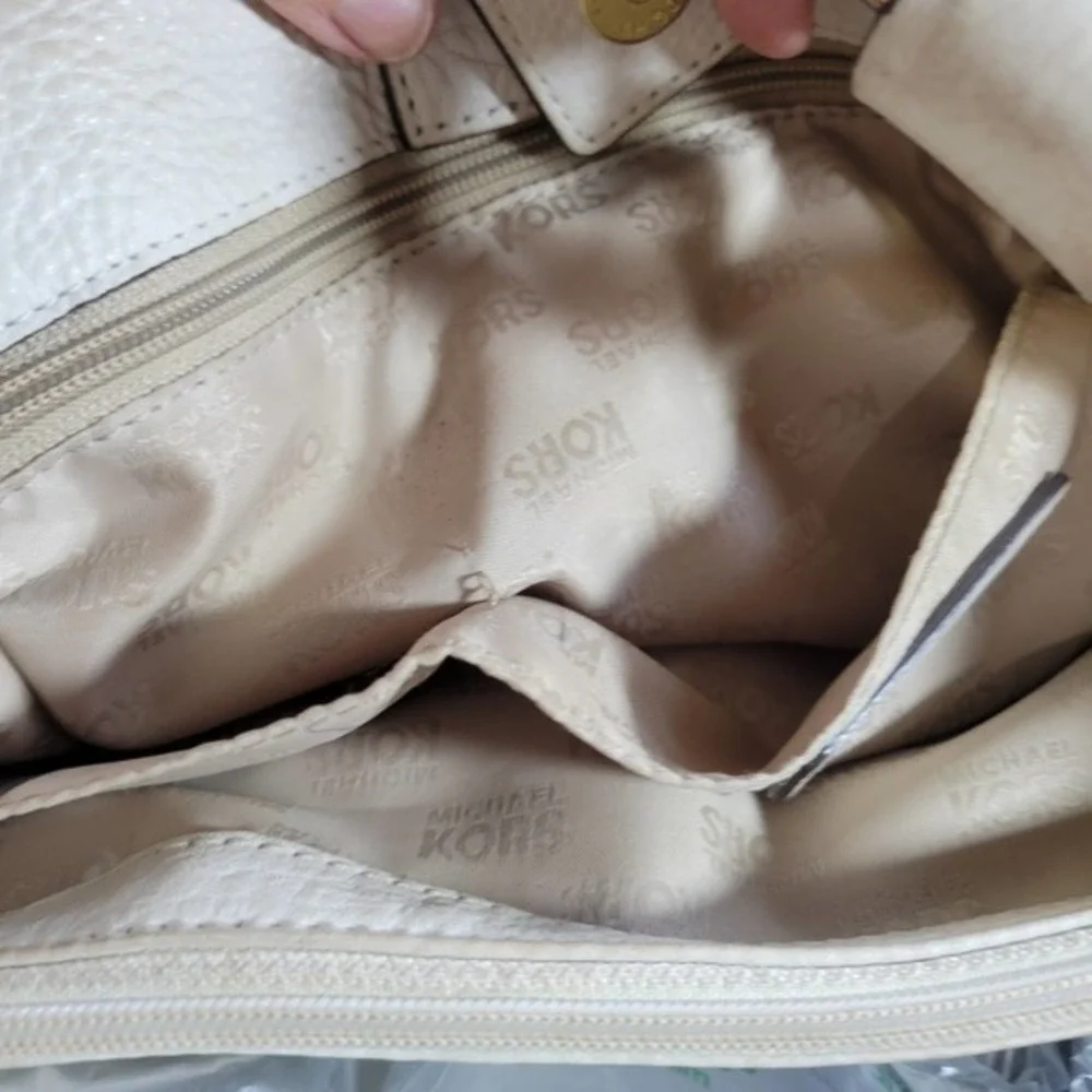 Michael Kors Large Cream East West Fulton Tote